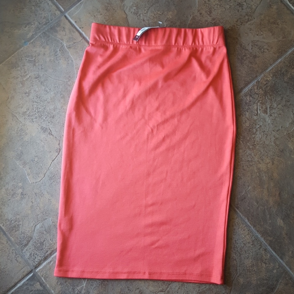 NWT Sexy Coral Pencil Skirt stretchy waistband